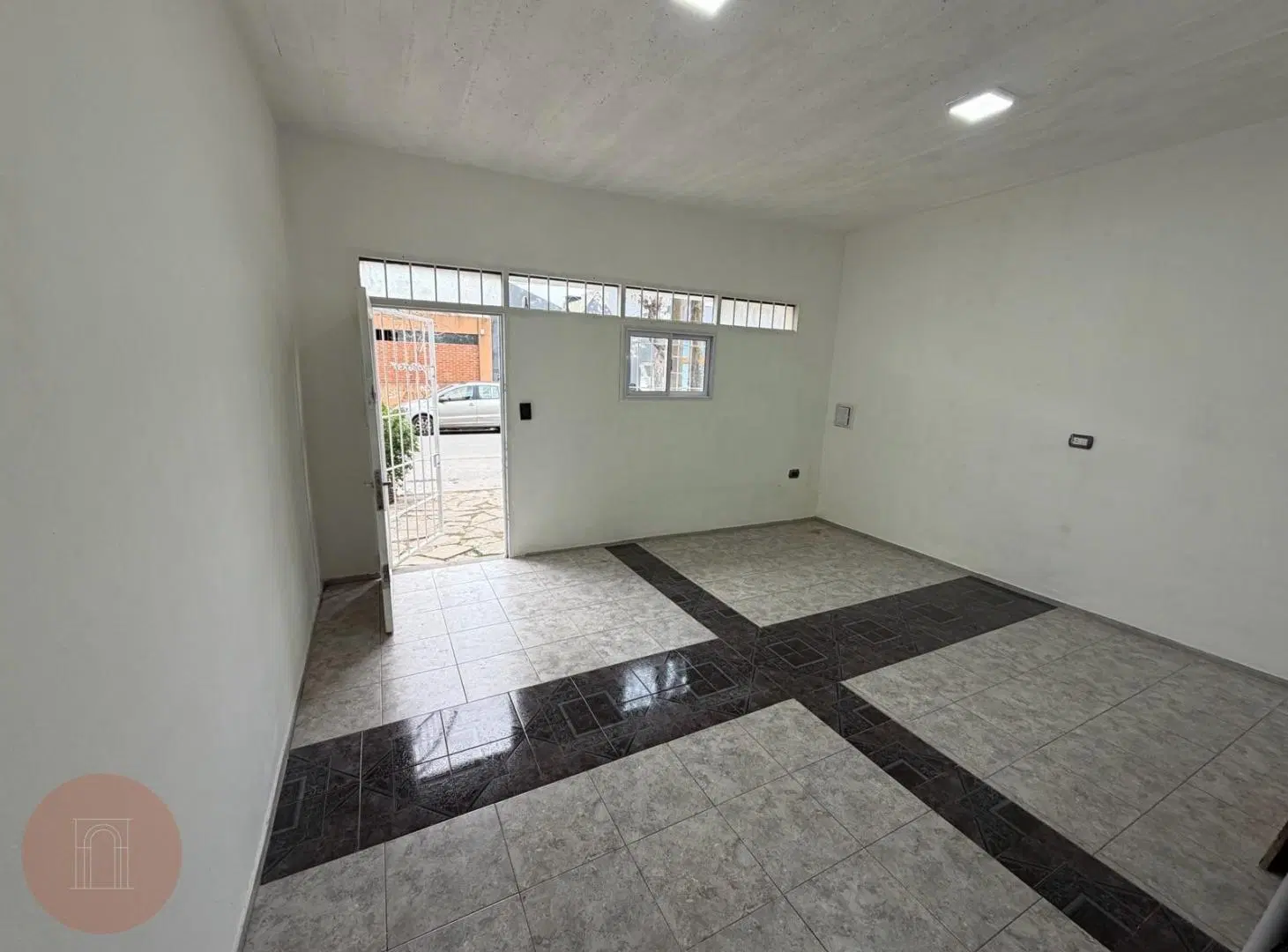 EN VENTA- PH de un ambiente al frente planta baja Zona Don Bosco 4