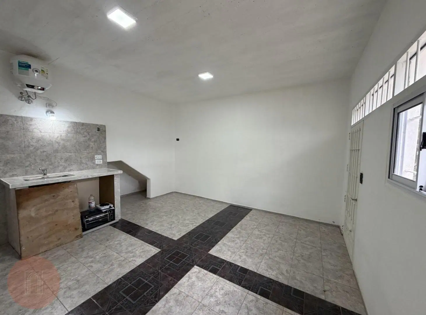EN VENTA- PH de un ambiente al frente planta baja Zona Don Bosco 3