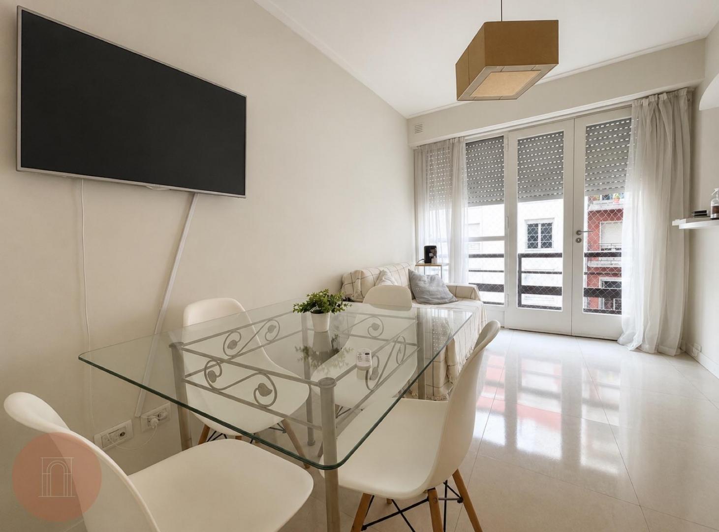Foto de VENTA- Departamento de un ambiente reciclado al frente Zona Centro, imagen 2