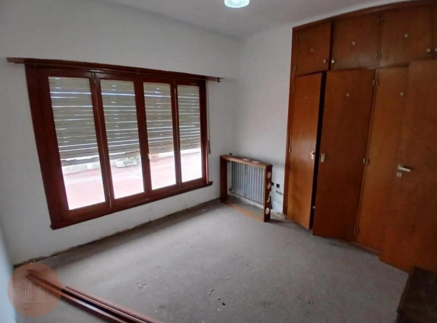 Foto de Casa 4 ambientes + local + cochera zona Don Bosco, imagen 3
