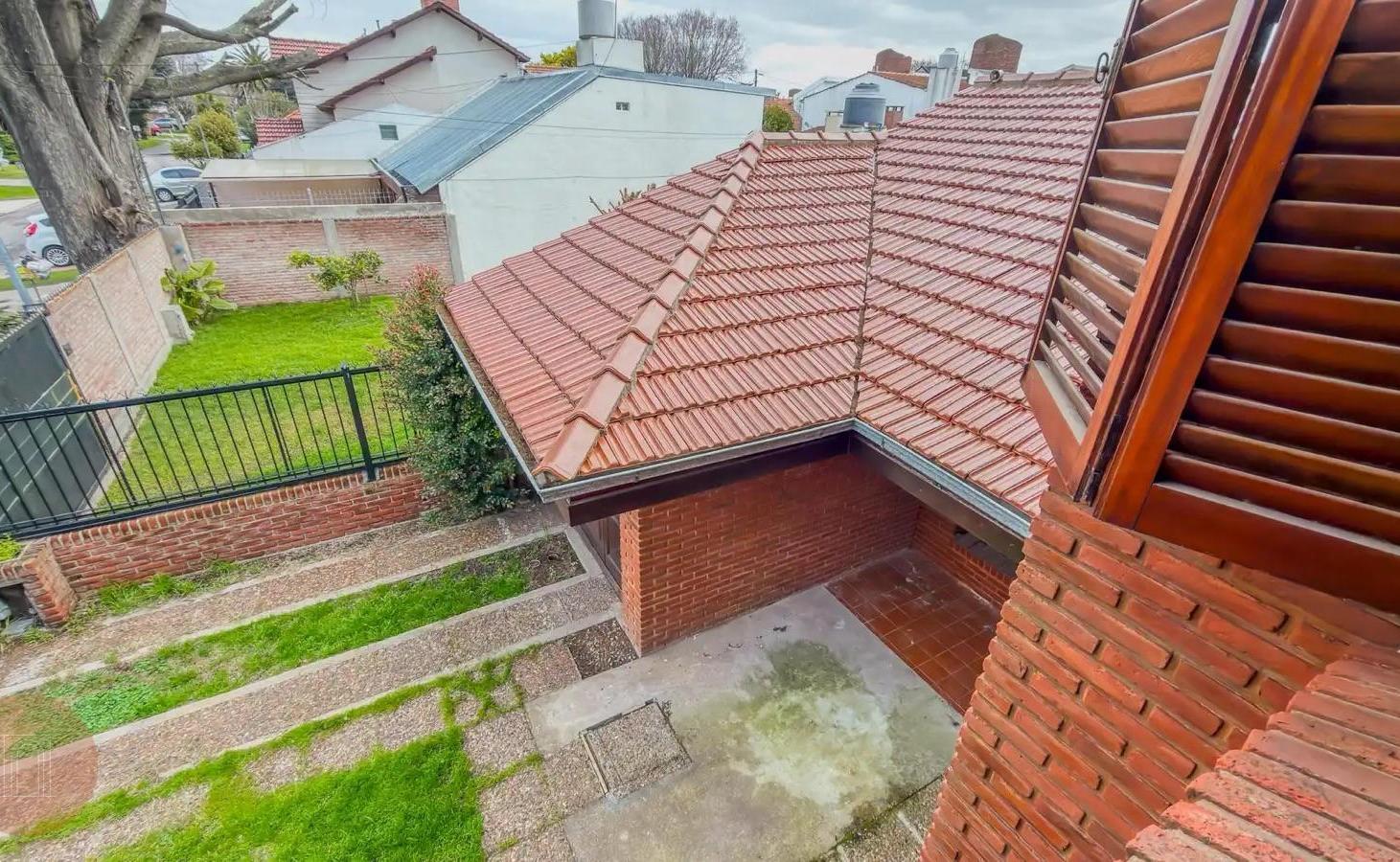 Foto de EN VENTA- Casa de 4 ambientes con quincho zona Constitucón, imagen 5
