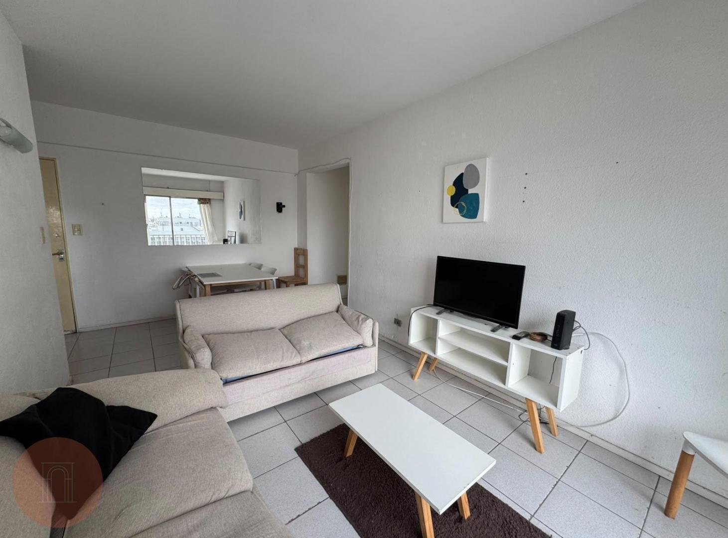 Foto de EN VENTA- Departamento 2 ambientes al frente zona plaza colon, imagen 5