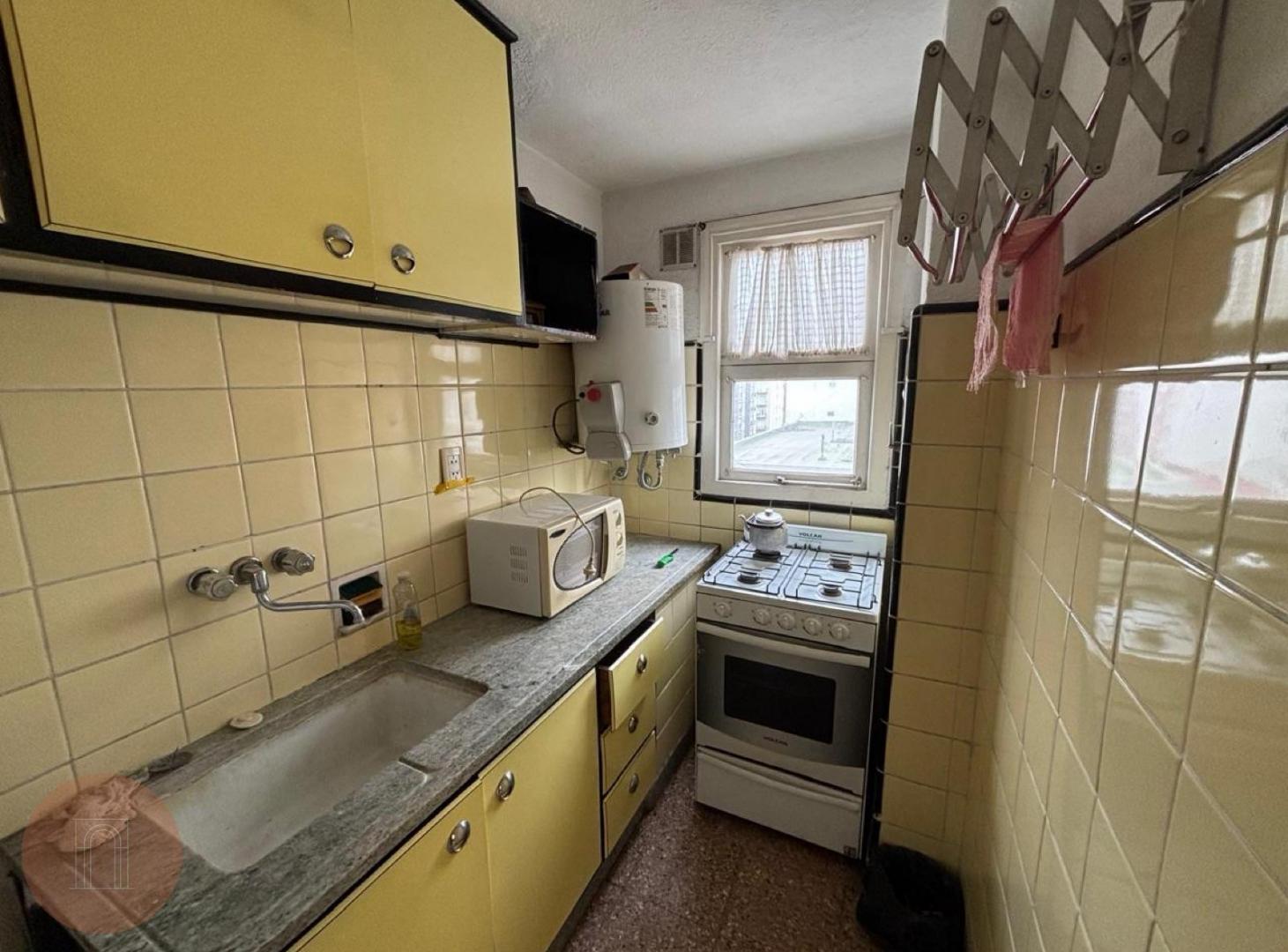 Foto de EN ALQUILER- Departamento de 2 ambientes al frente Zona Centro, imagen 4