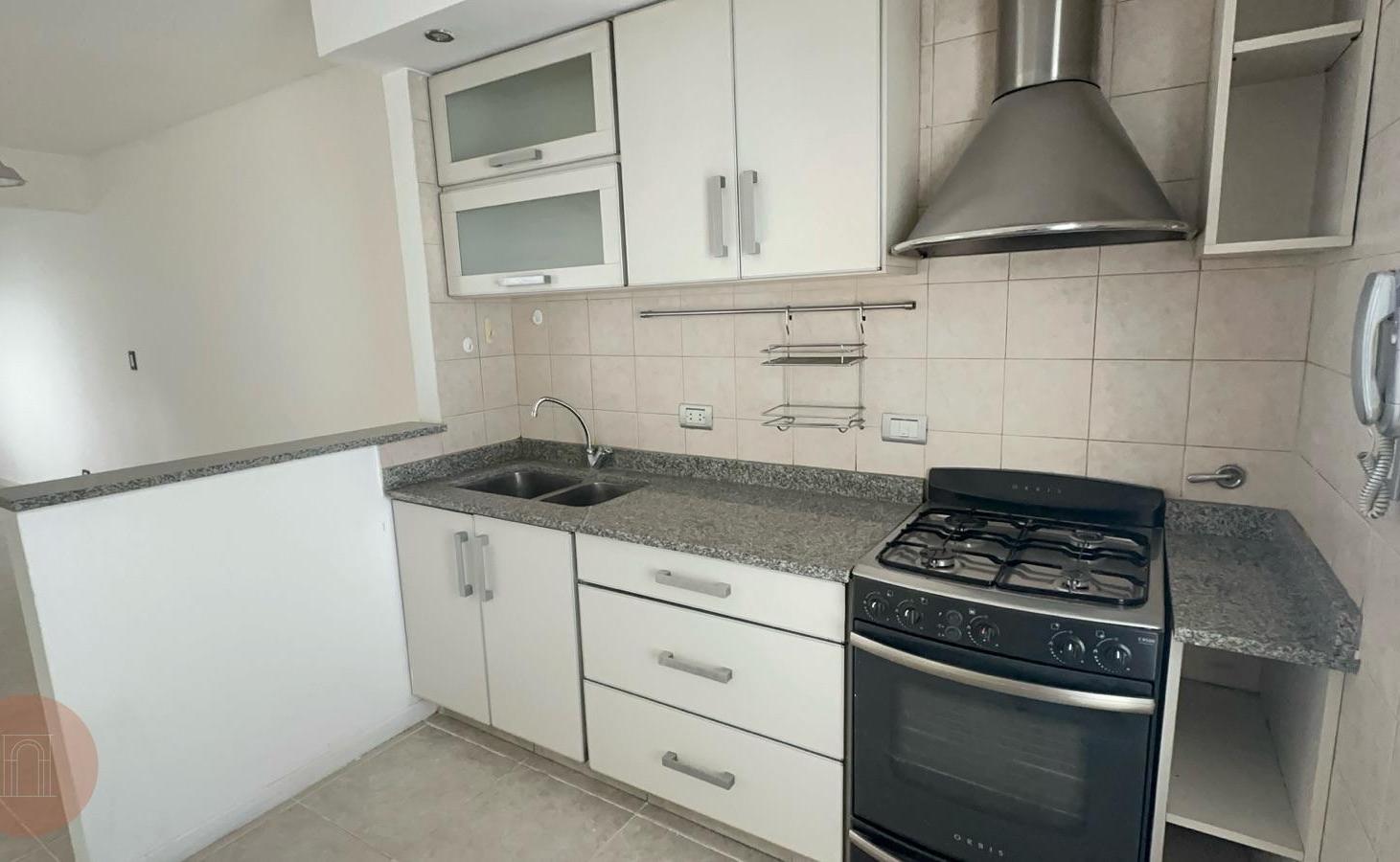 Foto de EN VENTA- Ph de 3 ambientes reciclado Zona Plaza Mitre, imagen 4