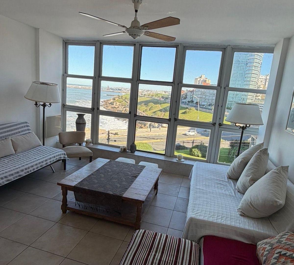 Foto de ALQUILER- Departamento de 3 ambientes frente al mar zona Varese, imagen 4