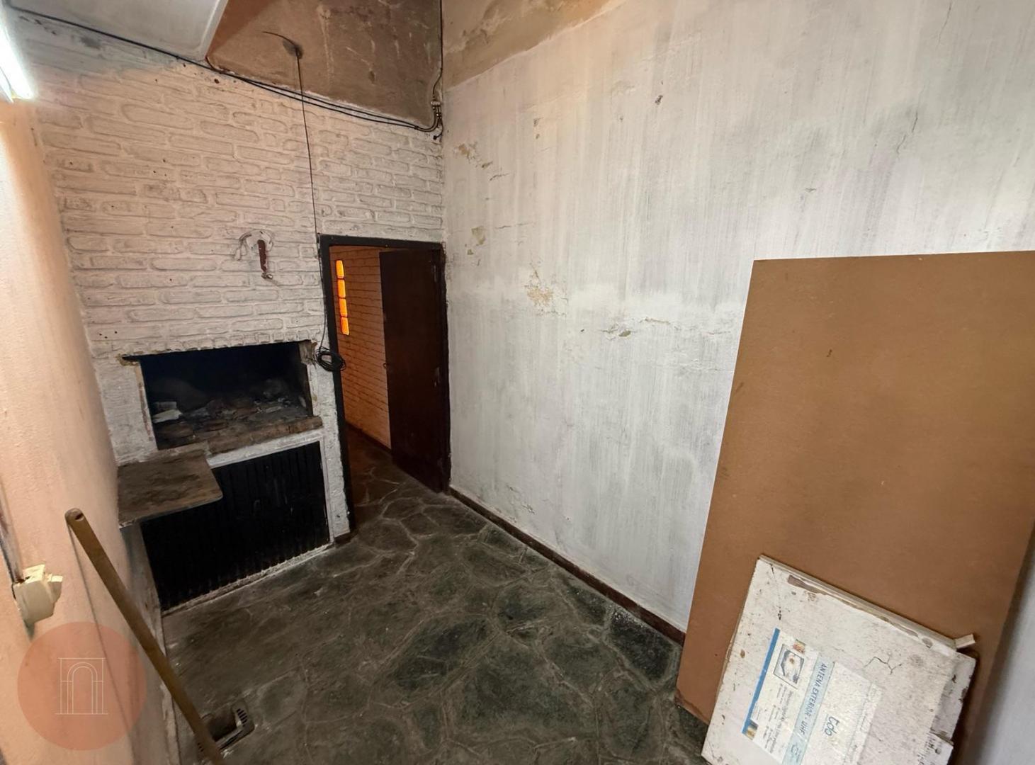 Foto de EN VENTA- CASA en PH. OPORTUNIDAD PARA REFACCIONAR, imagen 4