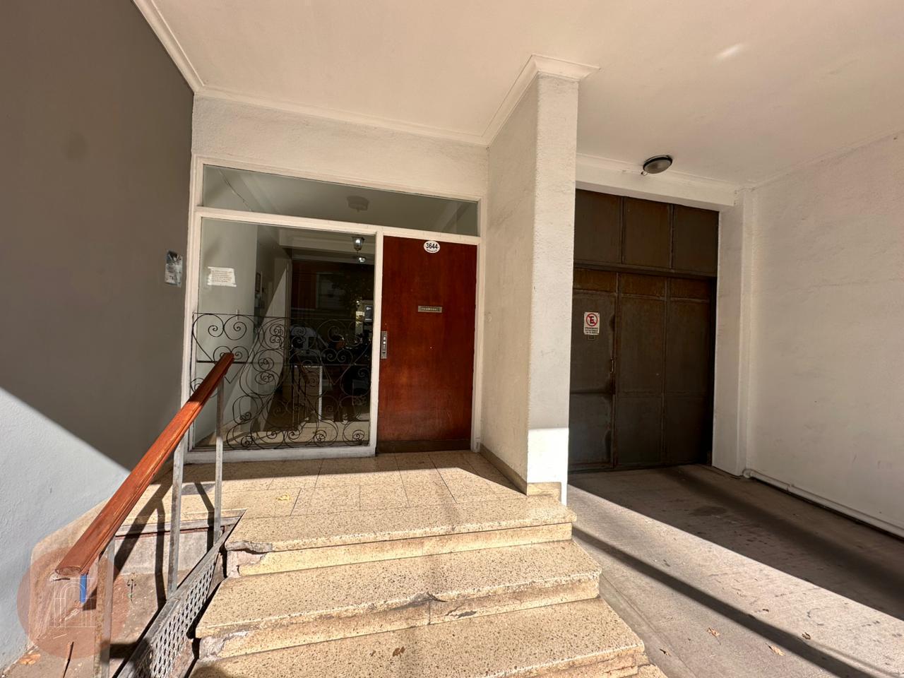 Foto de VENTA- Departamento de 3 ambientes al contrafrente Zona Macrocentro, imagen 1