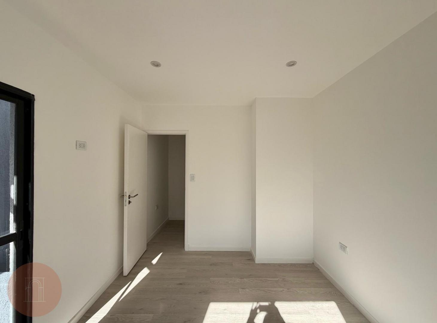 Foto de ALQUILER 24 MESES- Ph de 2 ambientes Zona Chauvín, imagen 5