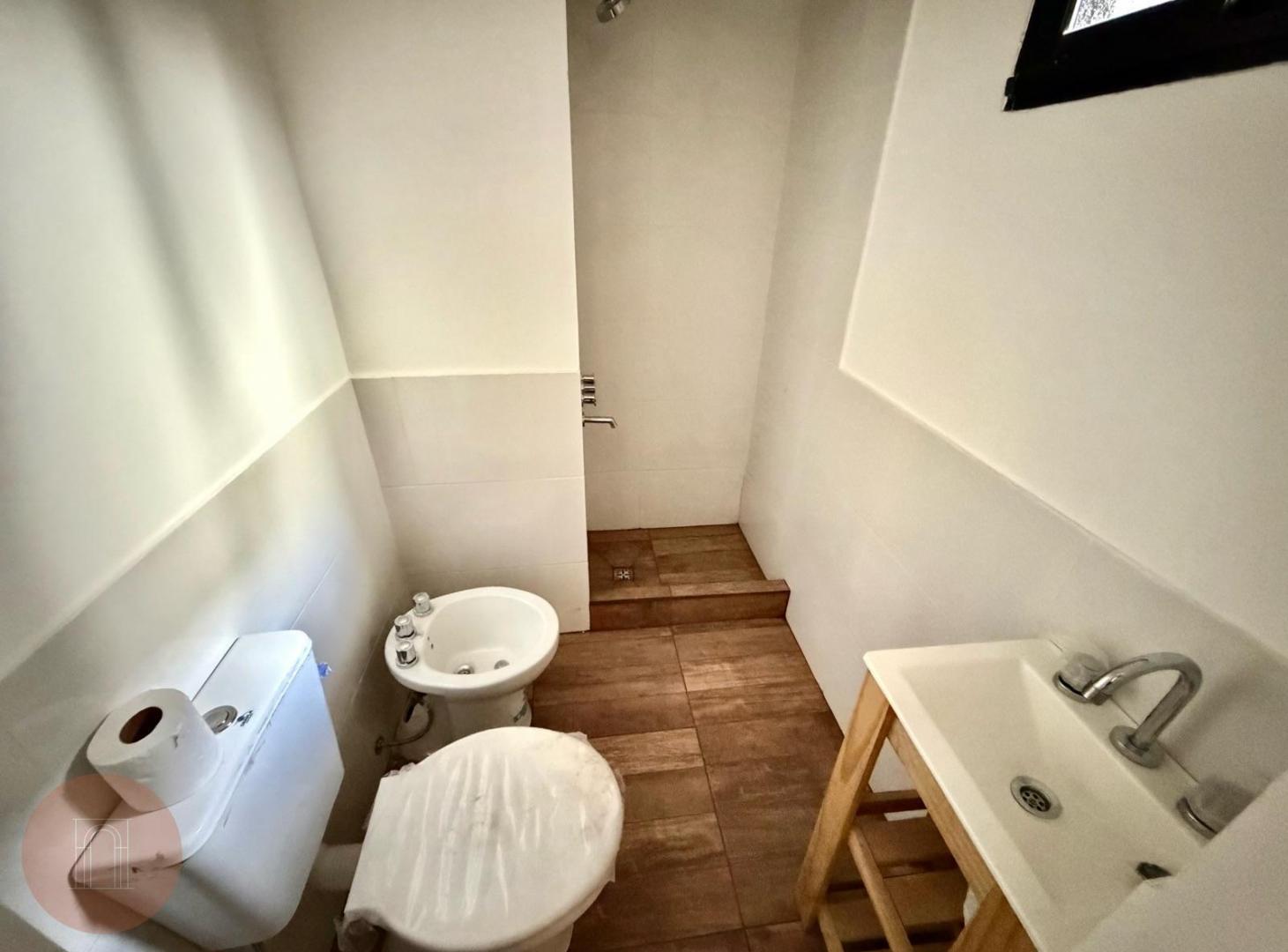 Foto de ALQUILER 24 MESES- Ph de 2 ambientes Zona Chauvín, imagen 3