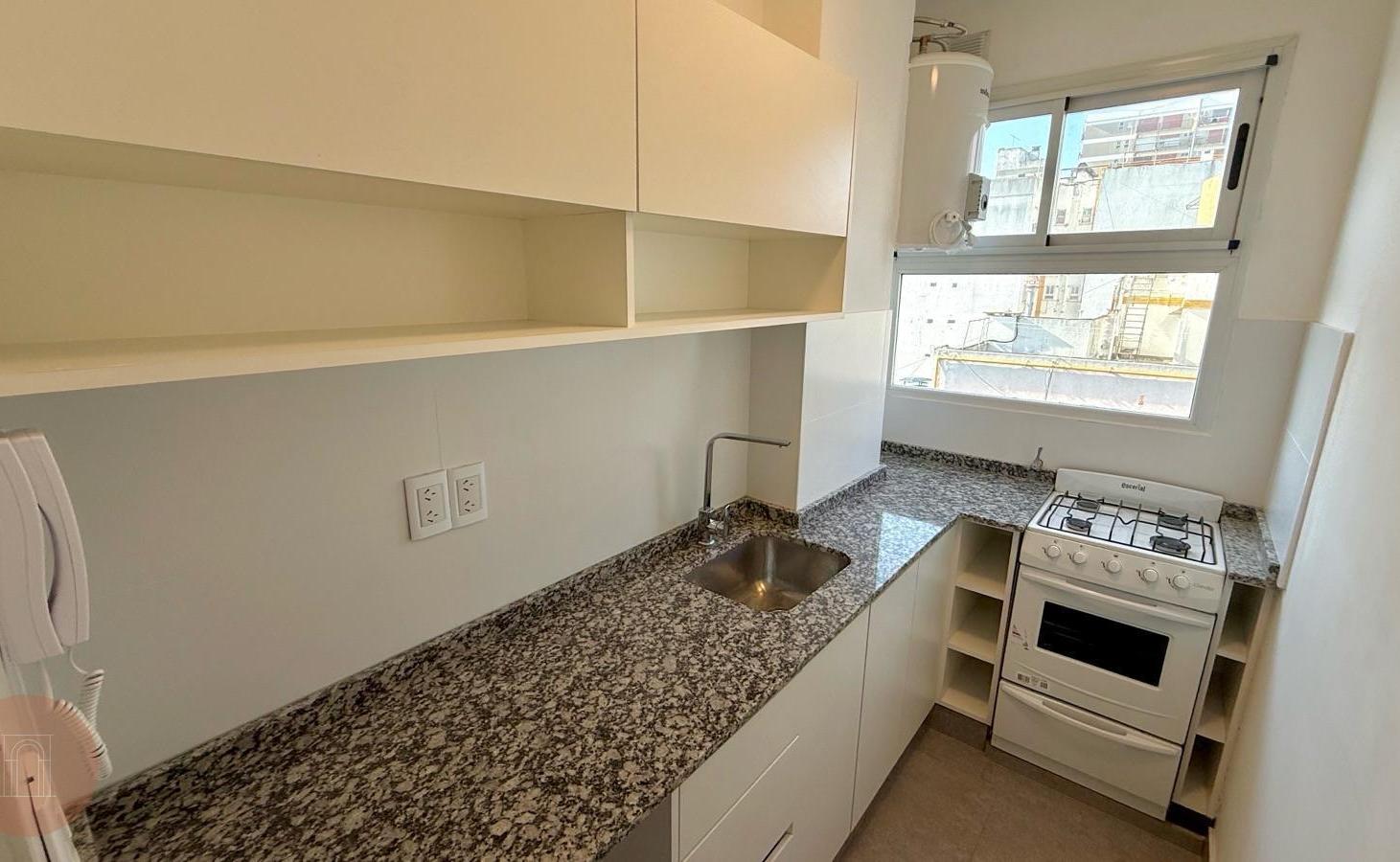 Foto de VENTA - Departamento 2 ambientes Zona Plaza Colon, imagen 1