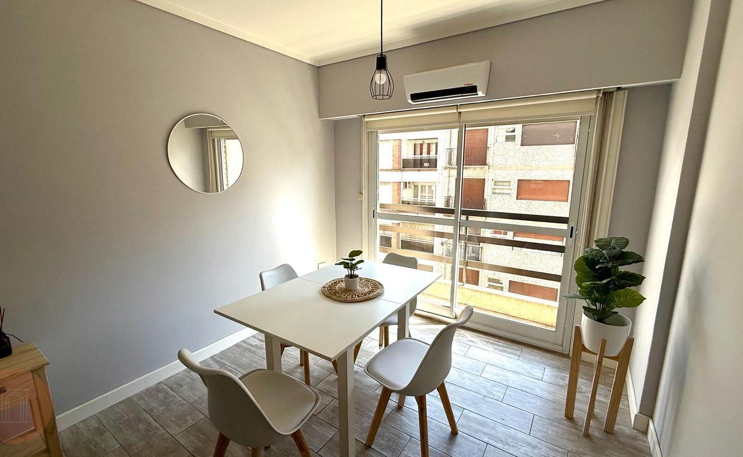 Foto de VENTA - Departamento monoambiente al frente, zona Plaza Colón, imagen 2
