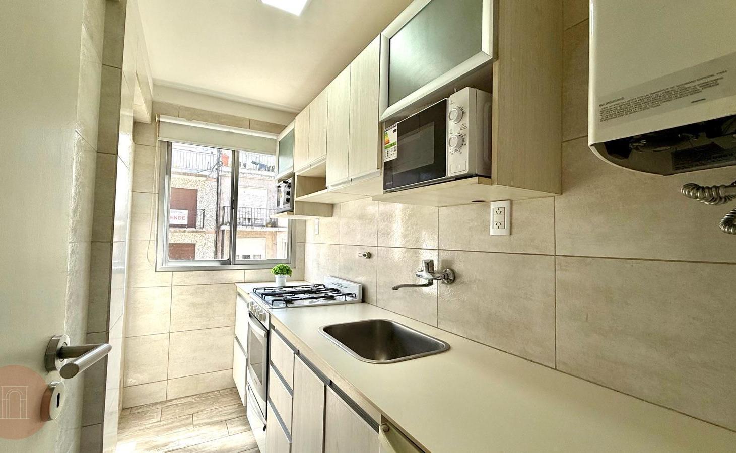 Foto de VENTA - Departamento monoambiente al frente, zona Plaza Colón, imagen 5
