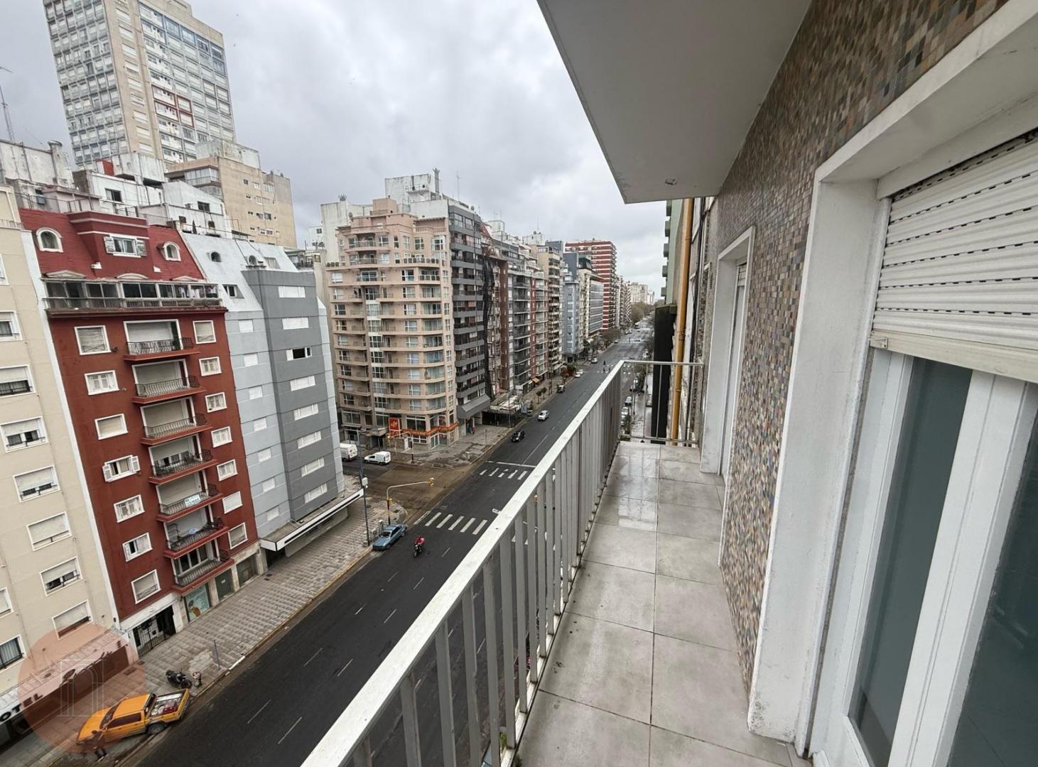 Foto de EN VENTA- Departamento reciclado de 3 ambientes con vista al mar Zona, imagen 2