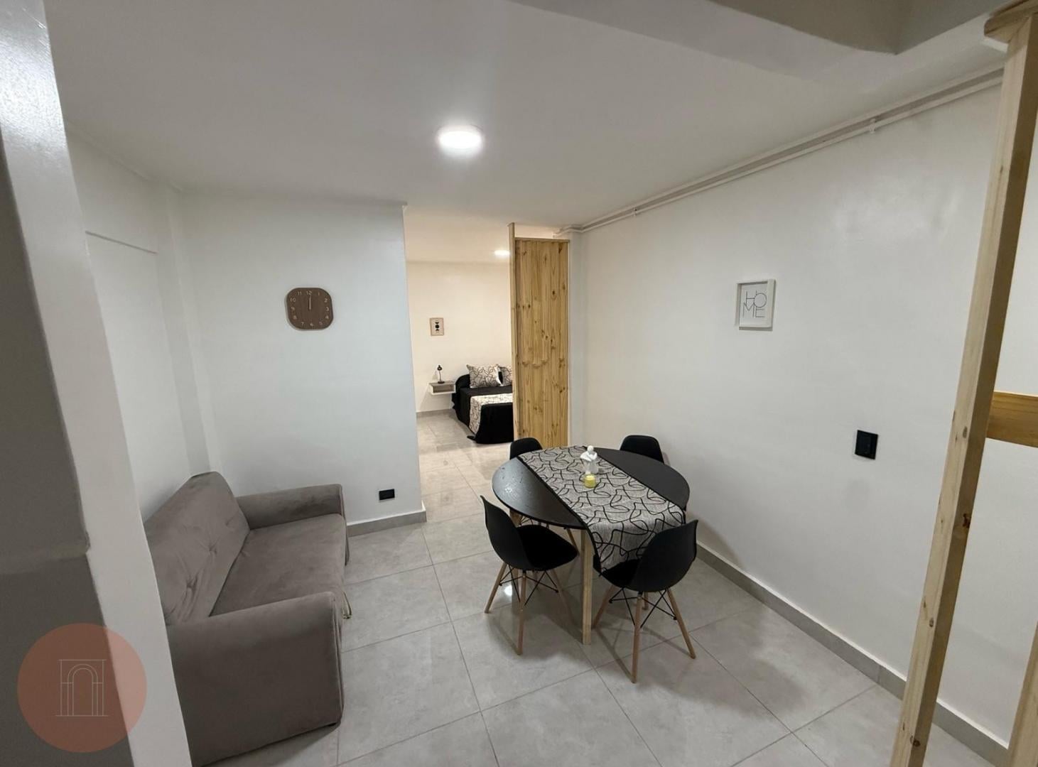 Foto de EN VENTA- Departamento de un ambiente reciclado Zona Centro, imagen 5
