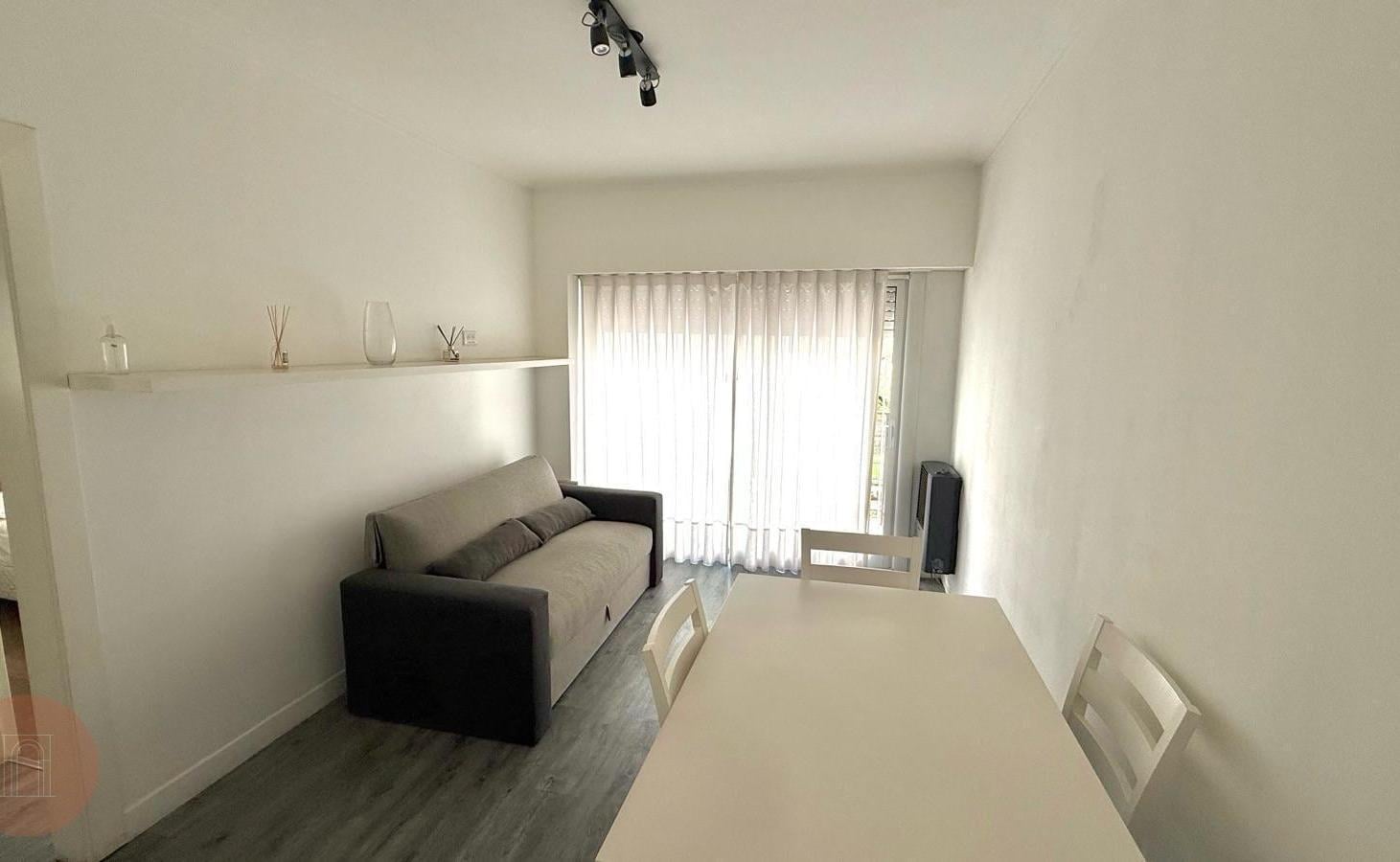 Foto de ALQUILER 24 MESES - Departamento 2 ambientes Zona Plaza Mitre, imagen 2