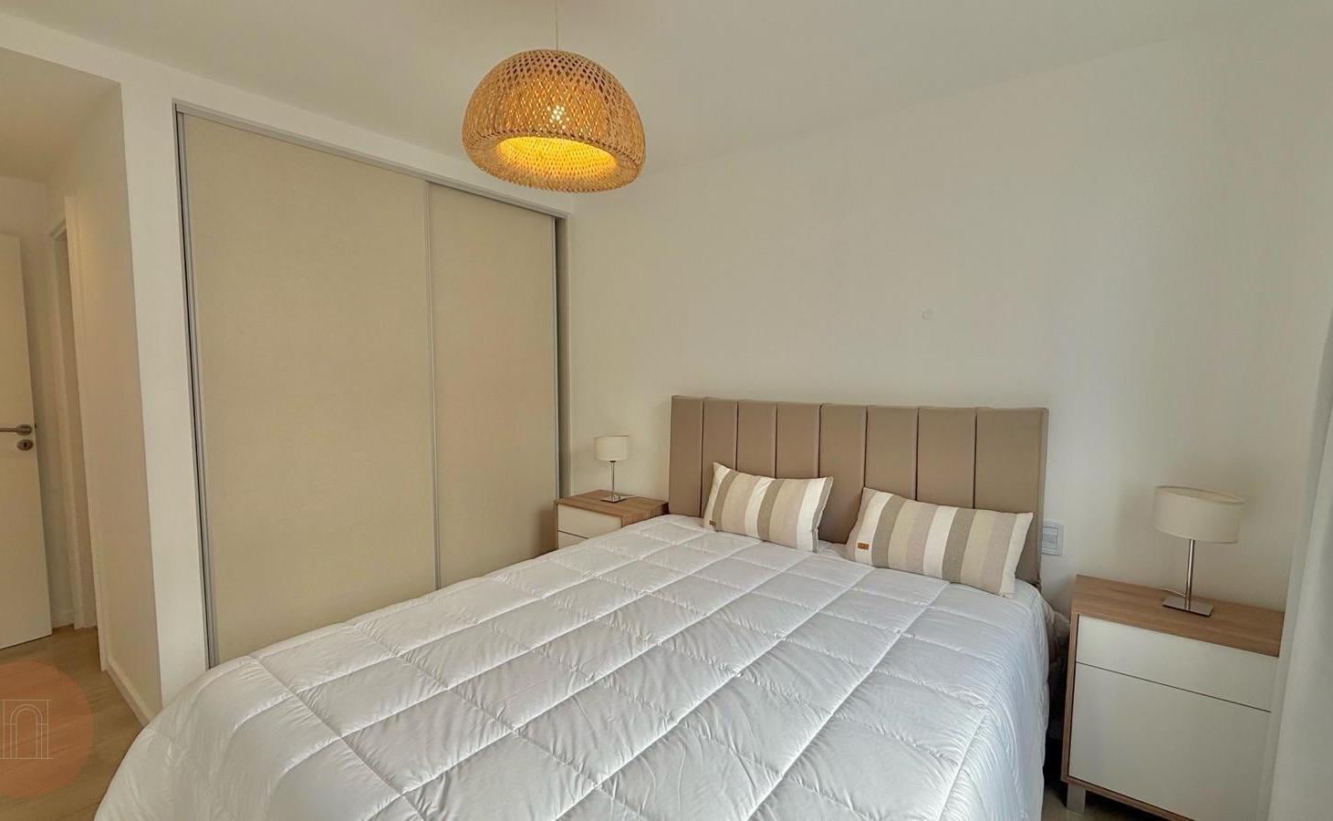 Foto de VENTA - Departamento 2 ambientes Zona Plaza Colón, imagen 2