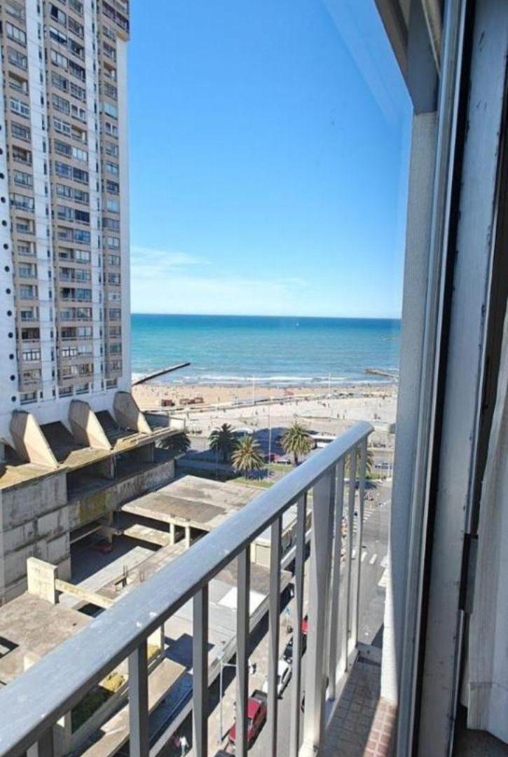 Foto de ALQUILER 24 MESES- Departamento de 2 ambientes al frente con vista al, imagen 1