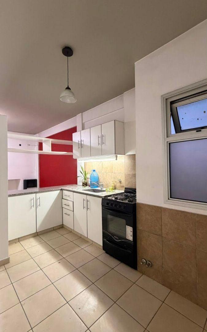 Foto de Departamento de 38 m² con 1 dormitorio en venta en La Plata, imagen 3