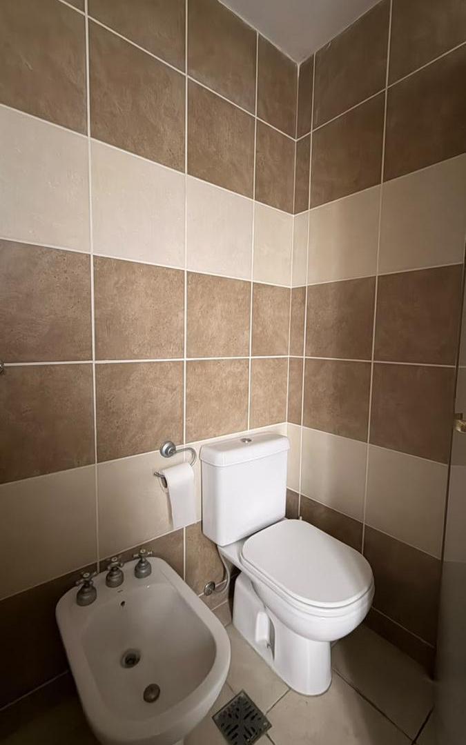 Foto de Departamento De 1 Dormitorio Con Cochera Al Frente! Luminoso Y Listo, imagen 5