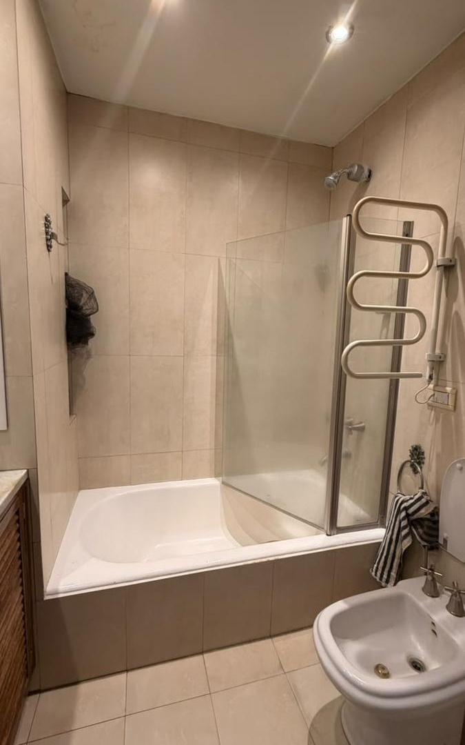 Foto de Excelente casa en Calle 47 y 22. VENTA 3 DORMITORIOS. APTO BANCO, imagen 3