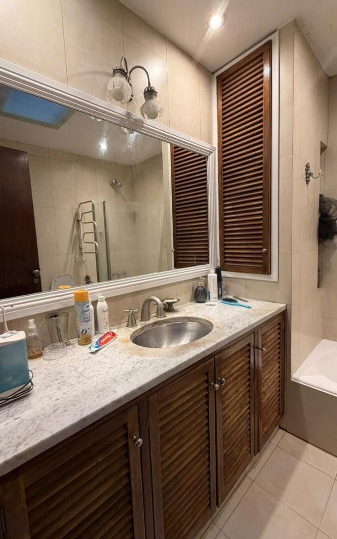 Foto de Excelente casa en Calle 47 y 22. VENTA 3 DORMITORIOS. APTO BANCO, imagen 4