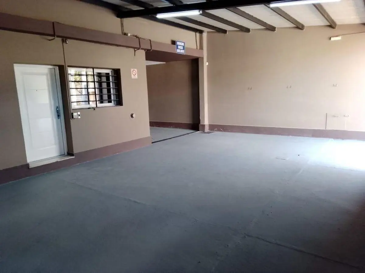 Gran Oportunidad! Galpón Industrial con oficinas, Alta Rentabilidad en Zona Estratégica". 3