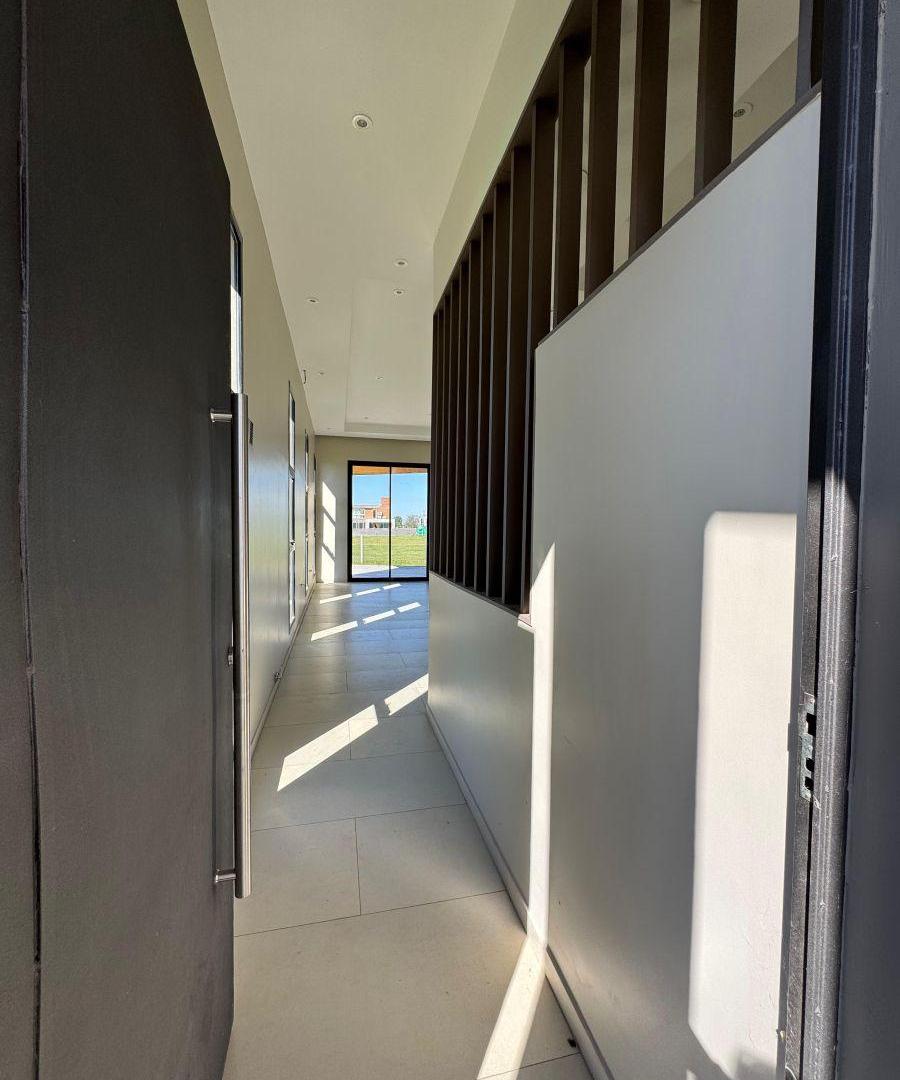 Foto de Hermosa casa en venta a estrenar en Country Viento Sur de 3 dormitorios, imagen 3