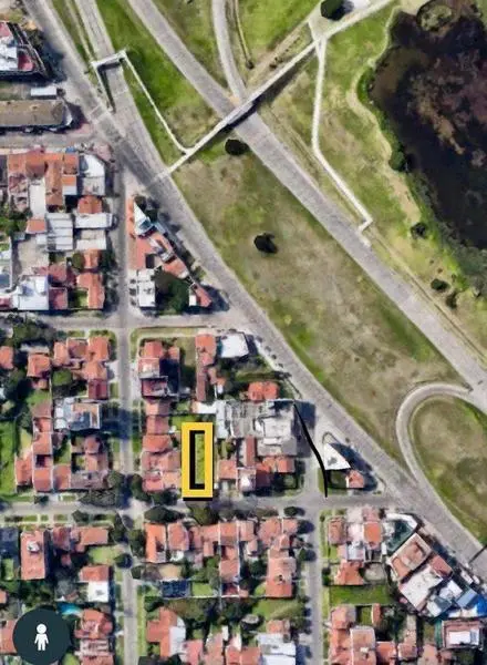 Lote total  430M2, 10 m frente , Zona C2, a media cuadra del mar. Punta Mogotes. 2