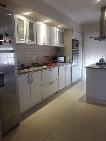 Foto de Chalet 5 amb. 3 baños, 330 m2 150m2 cub. San Cayetano., imagen 4