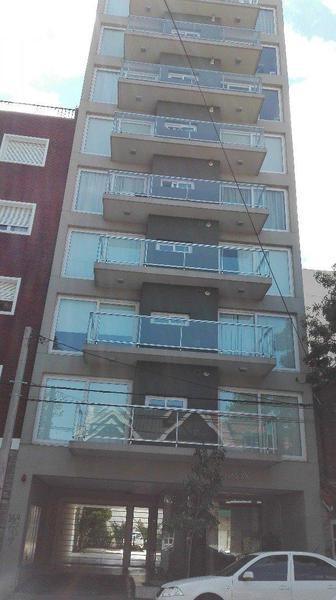 Foto de Departamento 2 amb a la calle con balcón. Cochera. Plaza Mitre. Apto, imagen 2