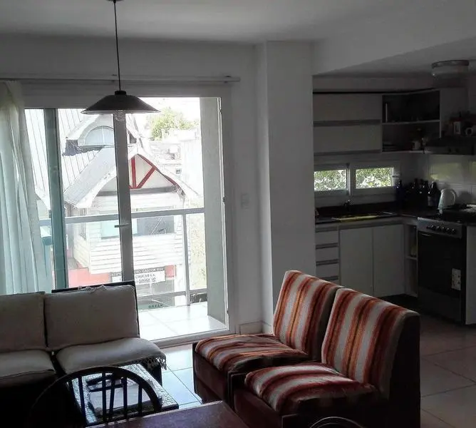 Departamento 2 amb a la calle con balcón. Cochera. Plaza Mitre. Apto Crédito!!! 5