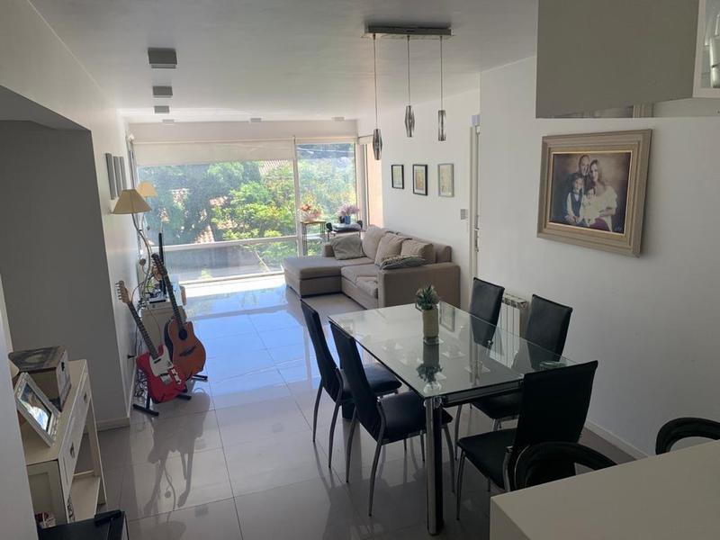 Foto de Piso 4 amb. 100m2. Suite. cochera. Los Troncos., imagen 2