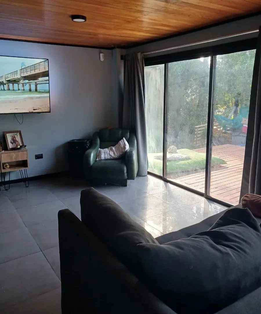 Casa 4 ambientes en La Caleta 4