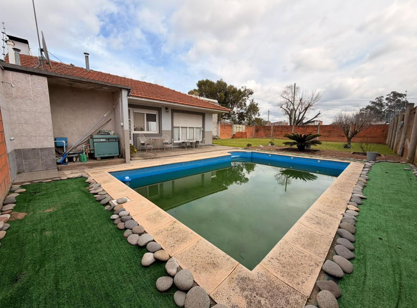 Foto de Chalet 3 amb sobre 3 Lotes 850m2 con quincho y Piscina. Los Pinares., imagen 2