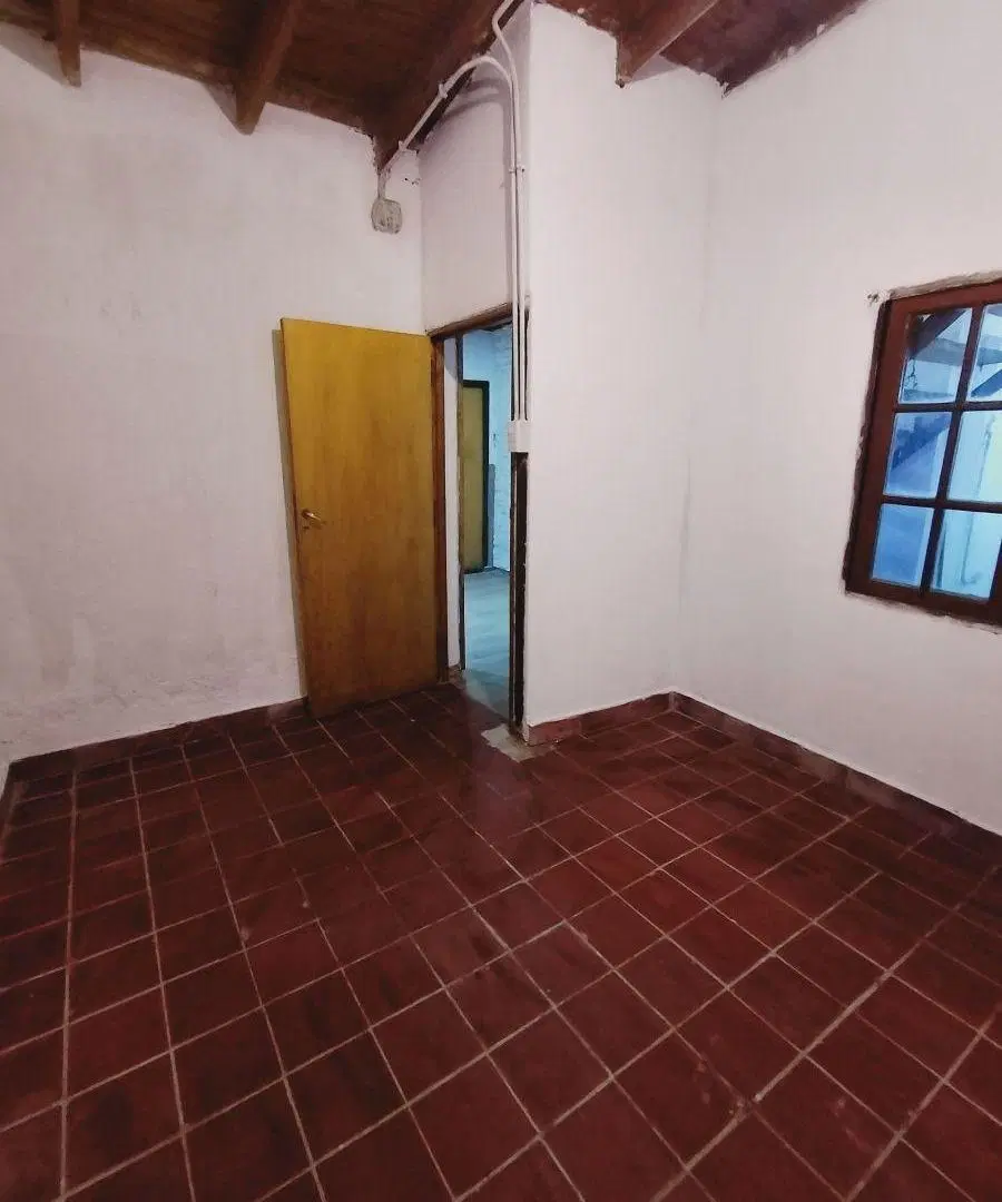VENDO CASA 3 DORMITORIOS - GODOY CRUZ - FRENTE AL CORREDOR 3