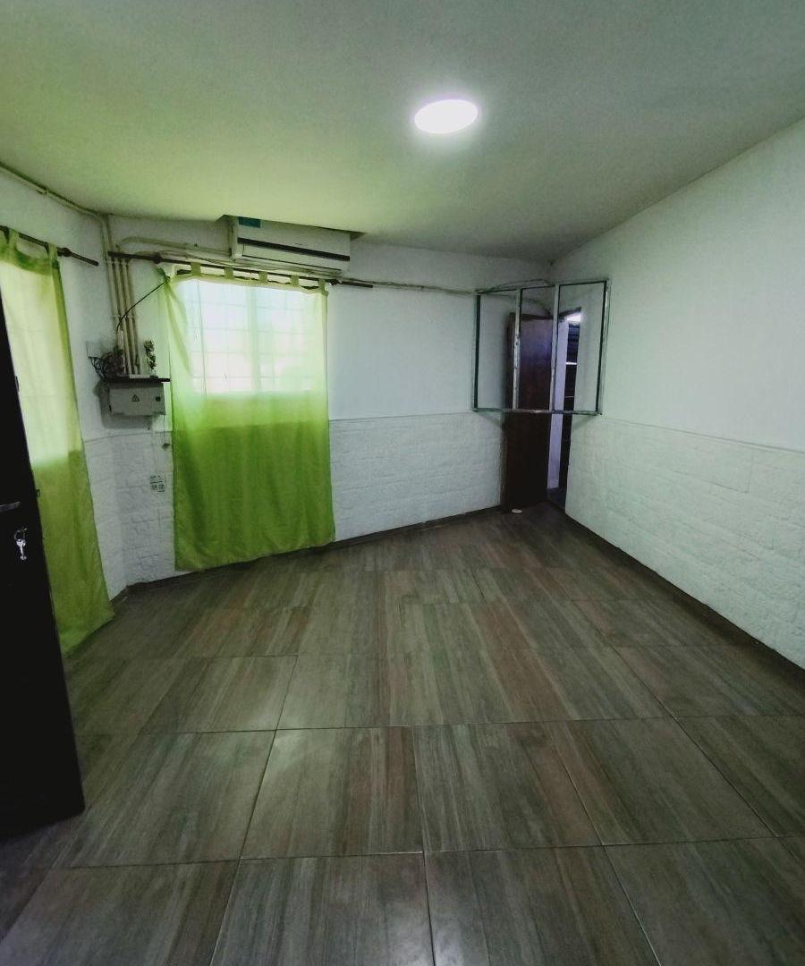 Foto de VENDO CASA 3 DORMITORIOS - GODOY CRUZ - FRENTE AL CORREDOR, imagen 2