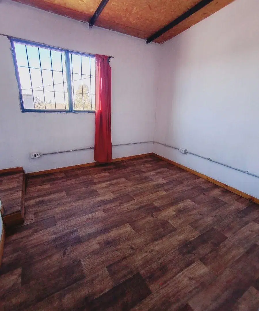 VENDO CASA 3 DORMITORIOS - GODOY CRUZ - FRENTE AL CORREDOR 5