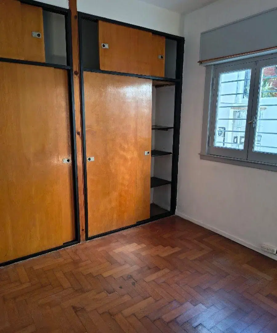 PH EN PLANTA BAJA DE 2 AMBIENTES EN EXCELENTE UBICACIÓN LADO NORTE SOBRE CALLE CASEROS 2