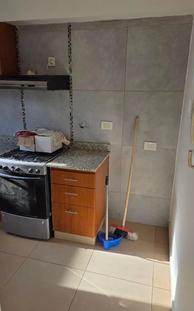 EXCELENTE DEPARTAMENTO DE 3 AMBIENTES UBICADO A SOLO 2 CUADRAS DE LA ESTACIÓN 5