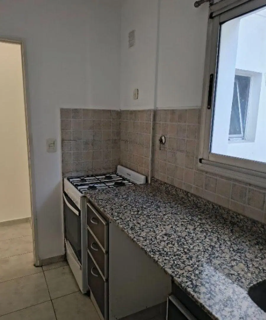 Departamento en alquiler excelente ubicación en HAEDO 5