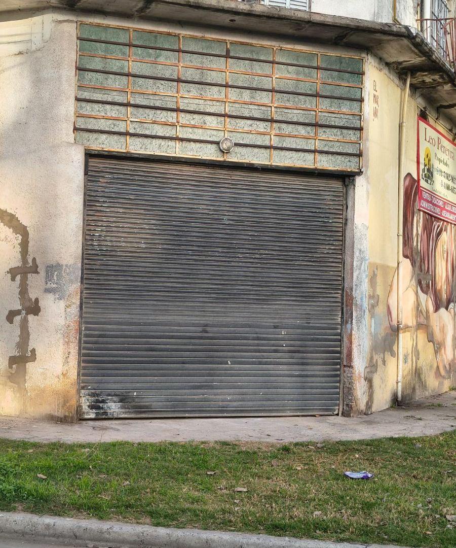 Foto de Depósito o local 100 mts2 cubiertos Haedo, imagen 1