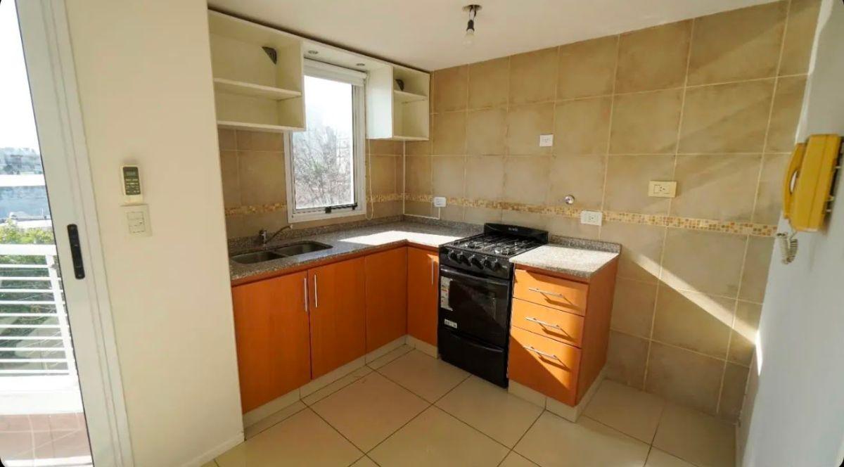 Foto de Impecable departamento alquiler con balcón al frente, imagen 3