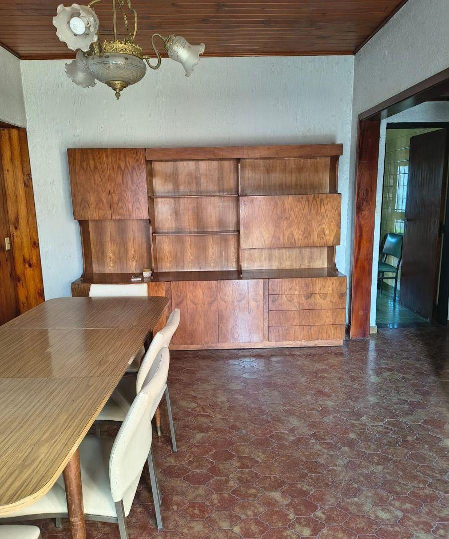 Foto de Oportunidad casa en lote propio con amplio fondo y cochera Haedo, imagen 2