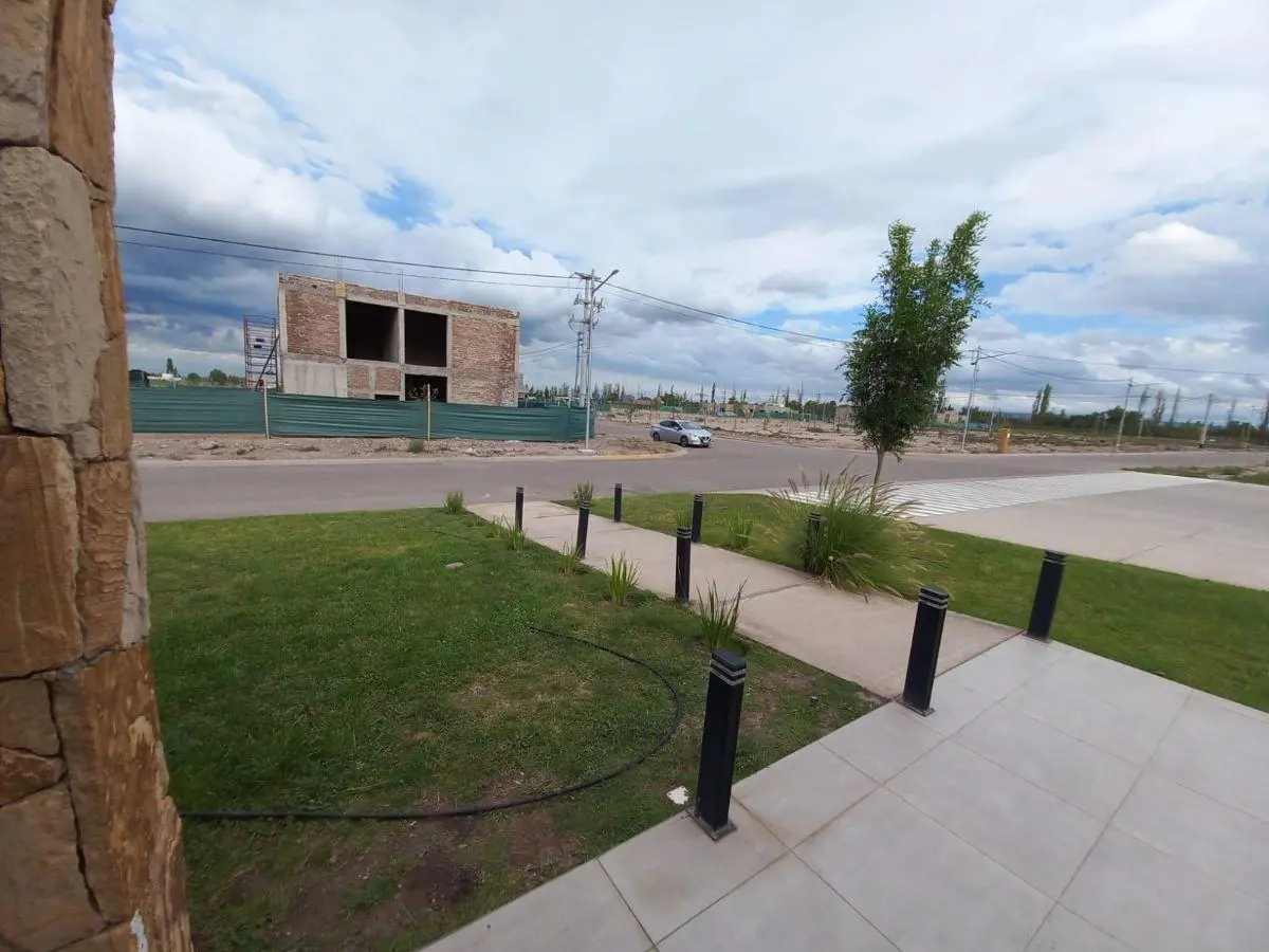 CASA EN CONSTRUCCIÓN EN BARRIO PRIVADO MILCAYAC 2 - RUSSELL - MAIPU - MENDOZA - 2