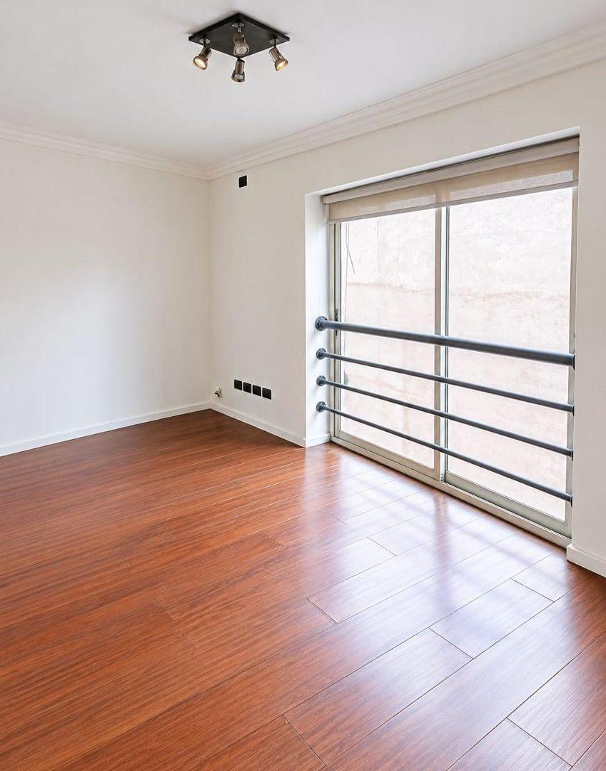 Foto de VENTA HERMOSA OFICINA CALLE PEDRO MOLINA 483 ENTRE PASAJE LEMOS Y MITRE, imagen 3
