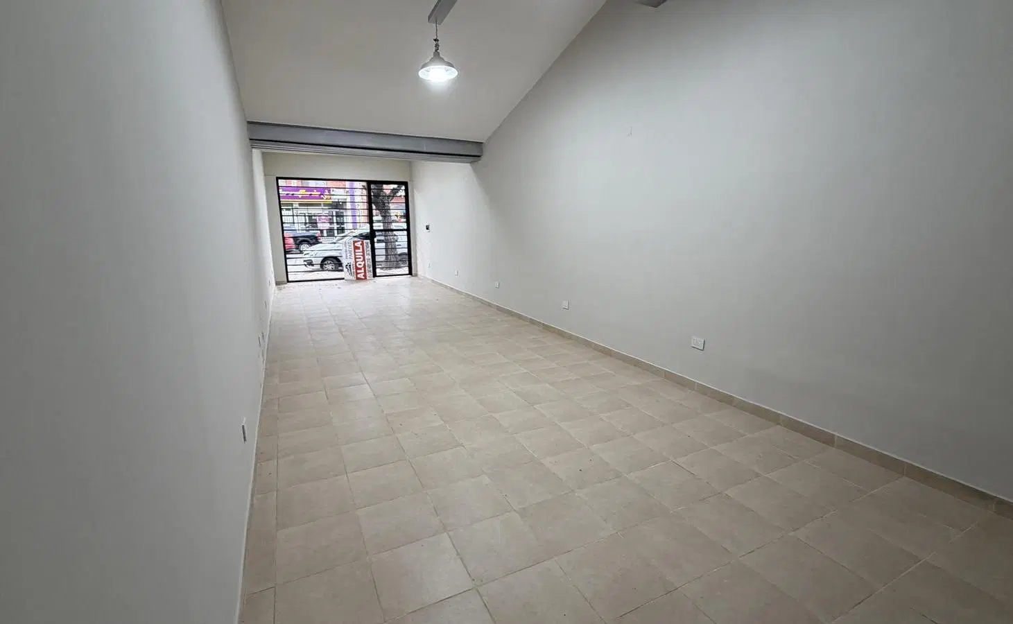 Local Comercial en Alquiler sobre Av. San Martin al 1900 3