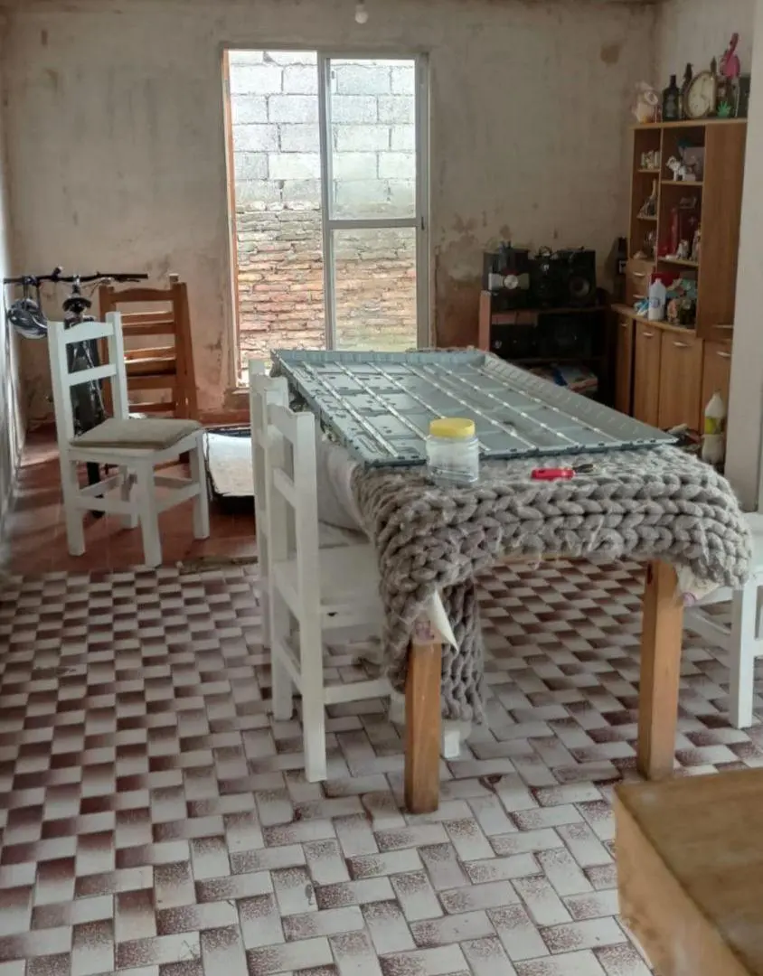 IMPORTANTE ESQUINA A UNA CUADRA DE AV. ROCHA. CALLE 258A 5