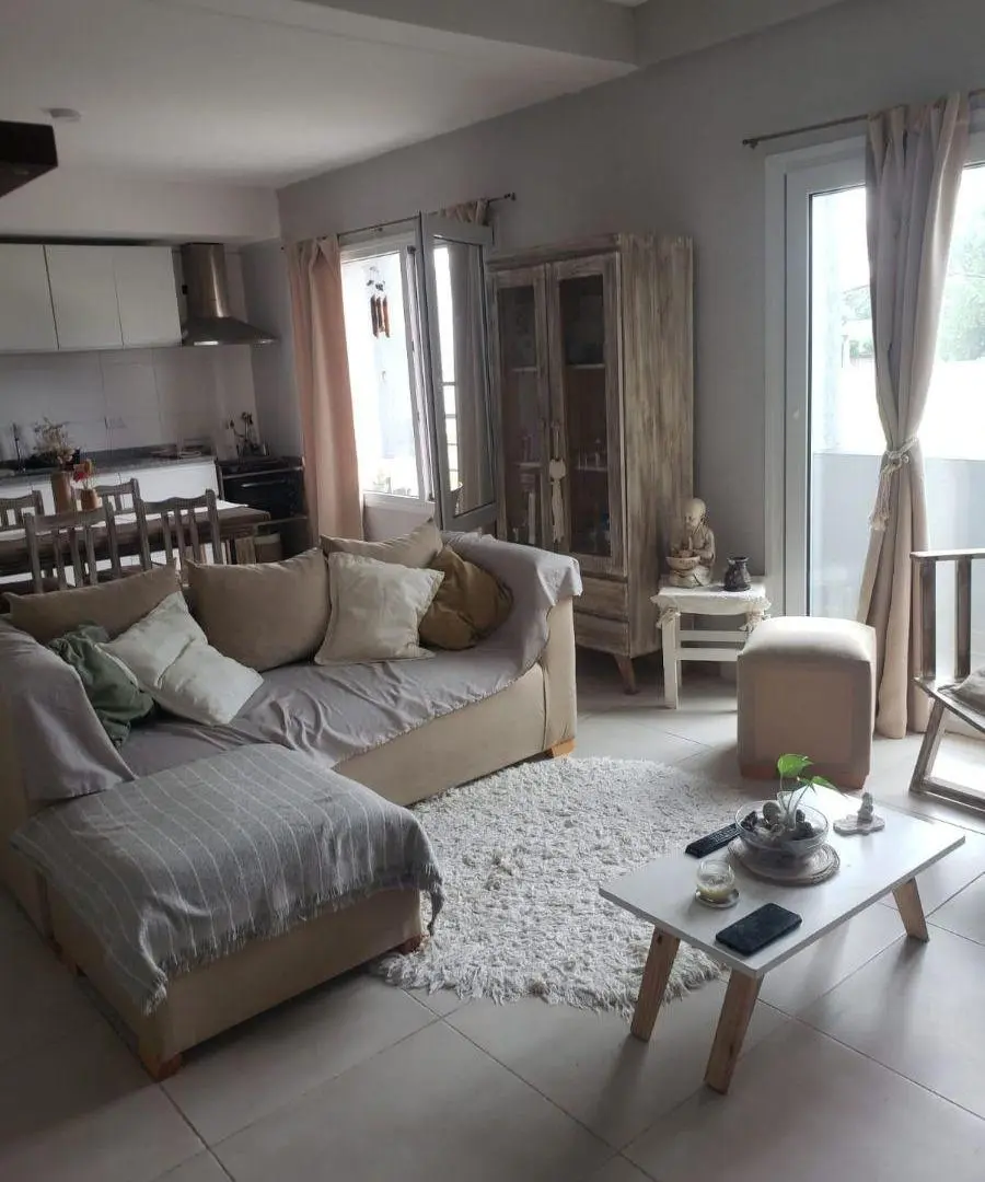 DEPARTAMENTO EN VENTA EN CALLE 2 . A 300 METROS DE AV MITRE 2
