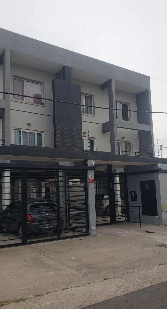 DEPARTAMENTO EN VENTA – PLANTA BAJA , A 3 CUADRAS DE AV MITRE