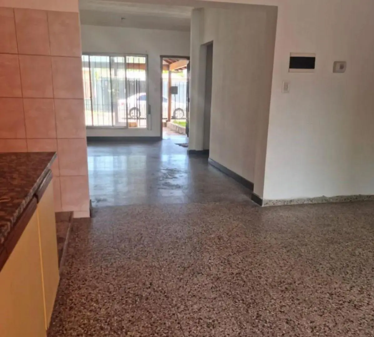 CHALET EN ALQUILER EN CALLE 152 ENTRE 20 y 20 A, A PASOS DE AV MITRE 2